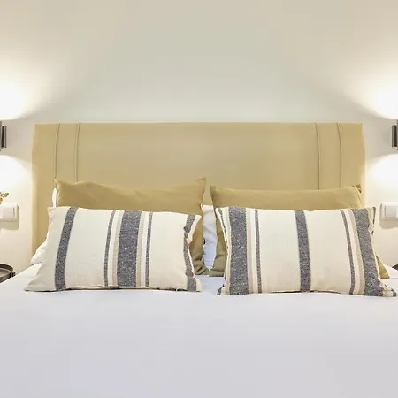 Estudios Bordadores By Valdesierra *