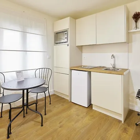 Estudios Bordadores By Valdesierra