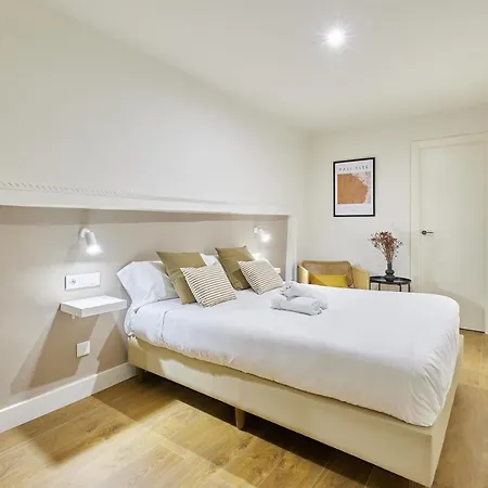 Estudios Bordadores By Valdesierra