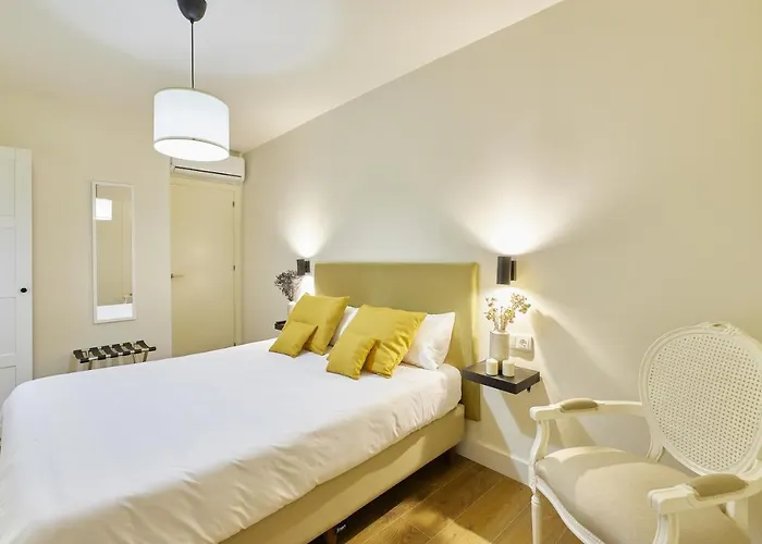 Estudios Bordadores By Valdesierra Apartmán *